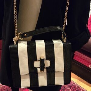 NWT Black and white shoulder bag